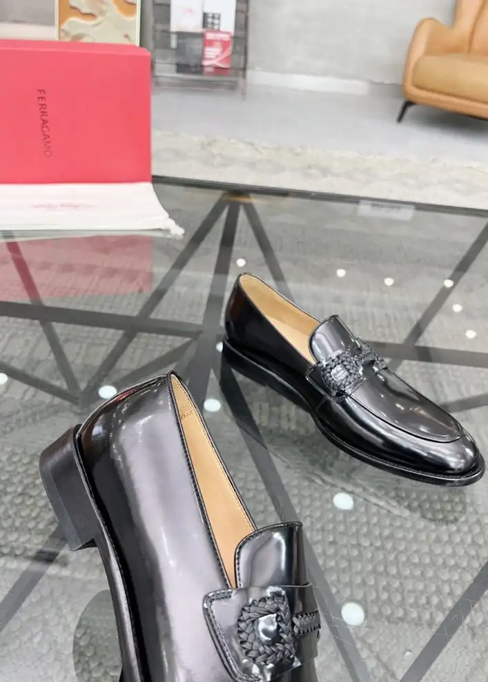 hype Ferragamo Leather Shoes