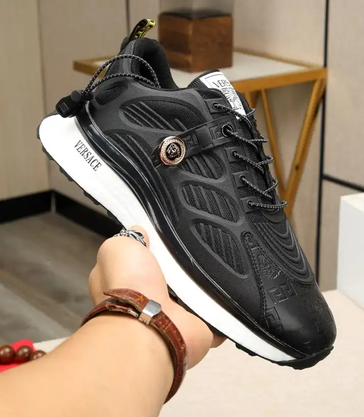 hype Givenchy Sneakers