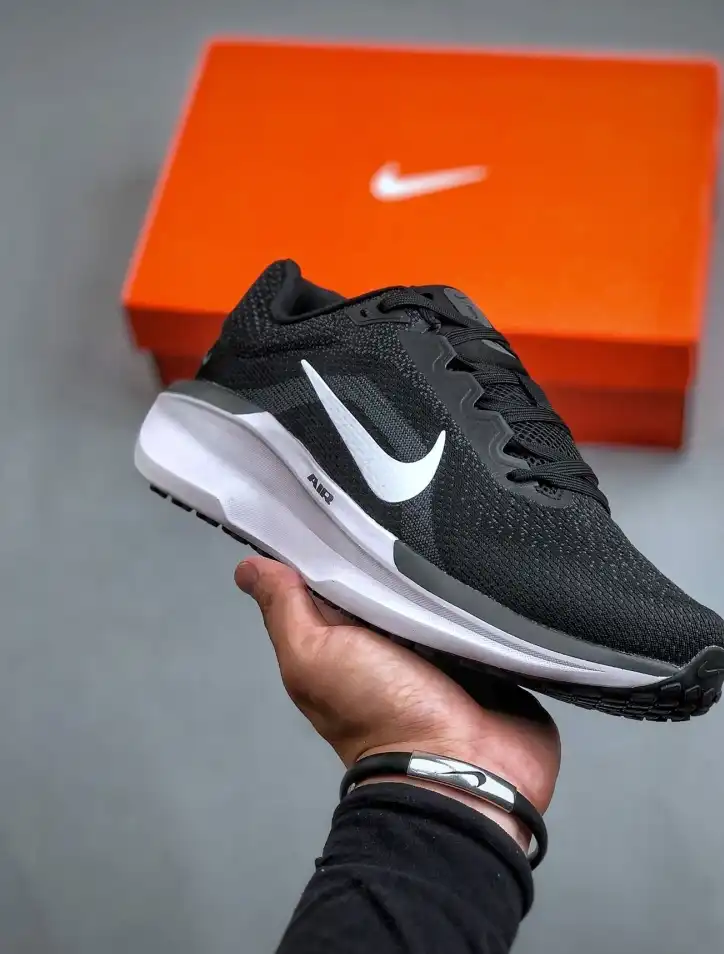 hype Nike Sneakers