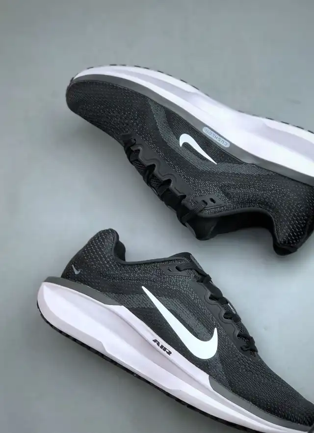 hype Nike Sneakers