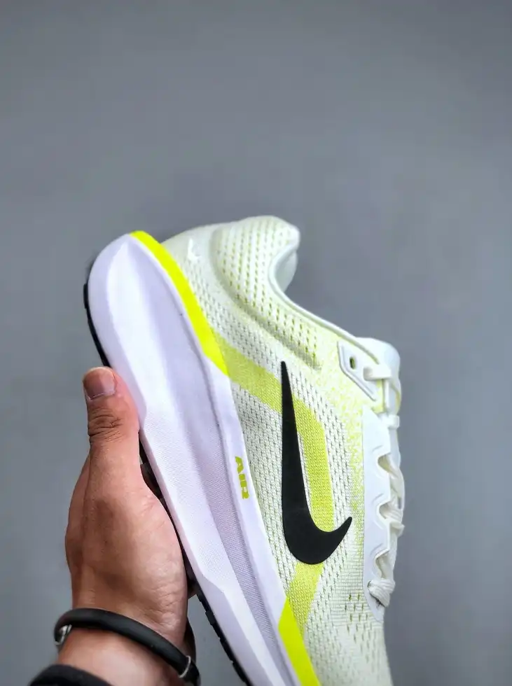 hype Nike Sneakers