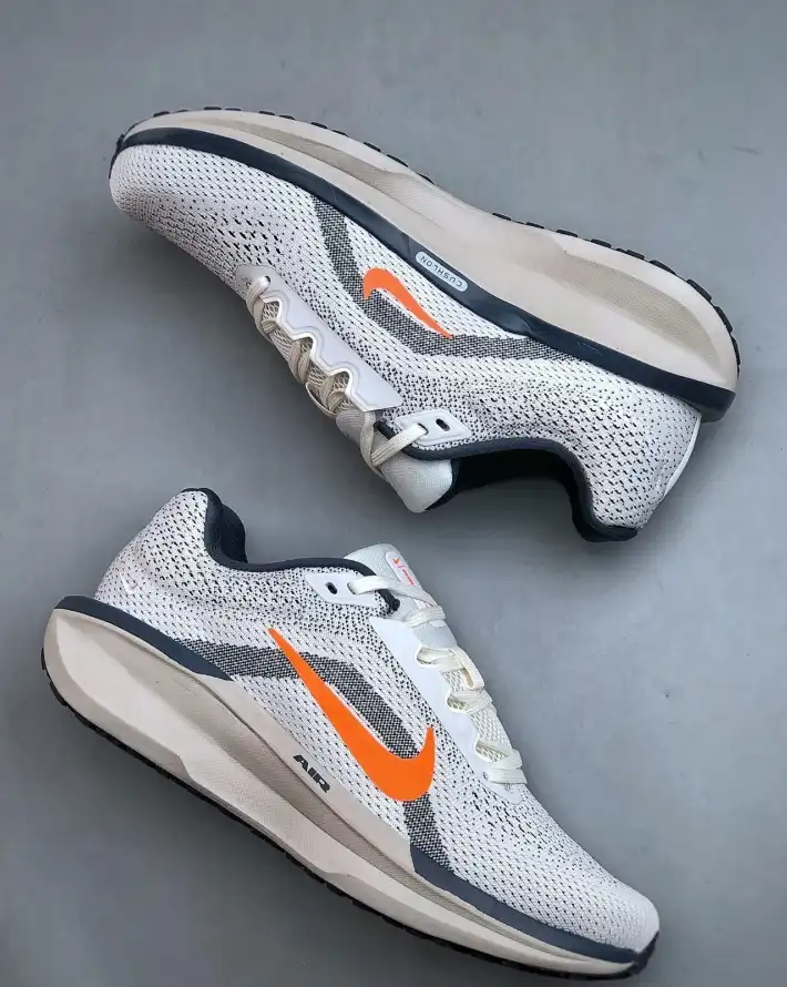 hype Nike Sneakers