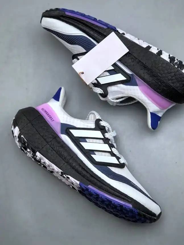 hype Adidas Sneakers