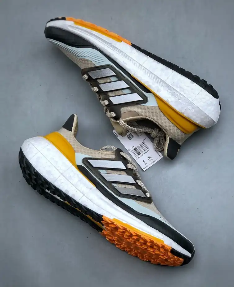 hype Adidas Sneakers