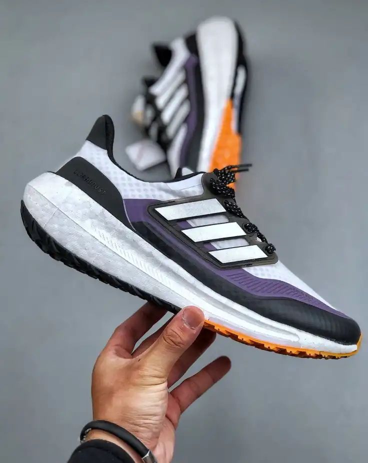 hype Adidas Sneakers