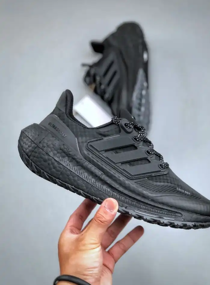 hype Adidas Sneakers