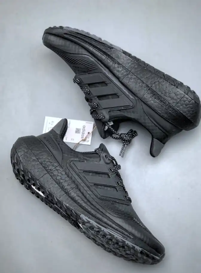 hype Adidas Sneakers