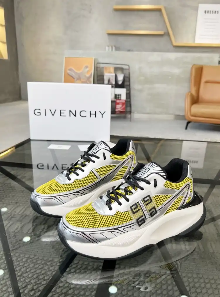 hype Givenchy Sneakers