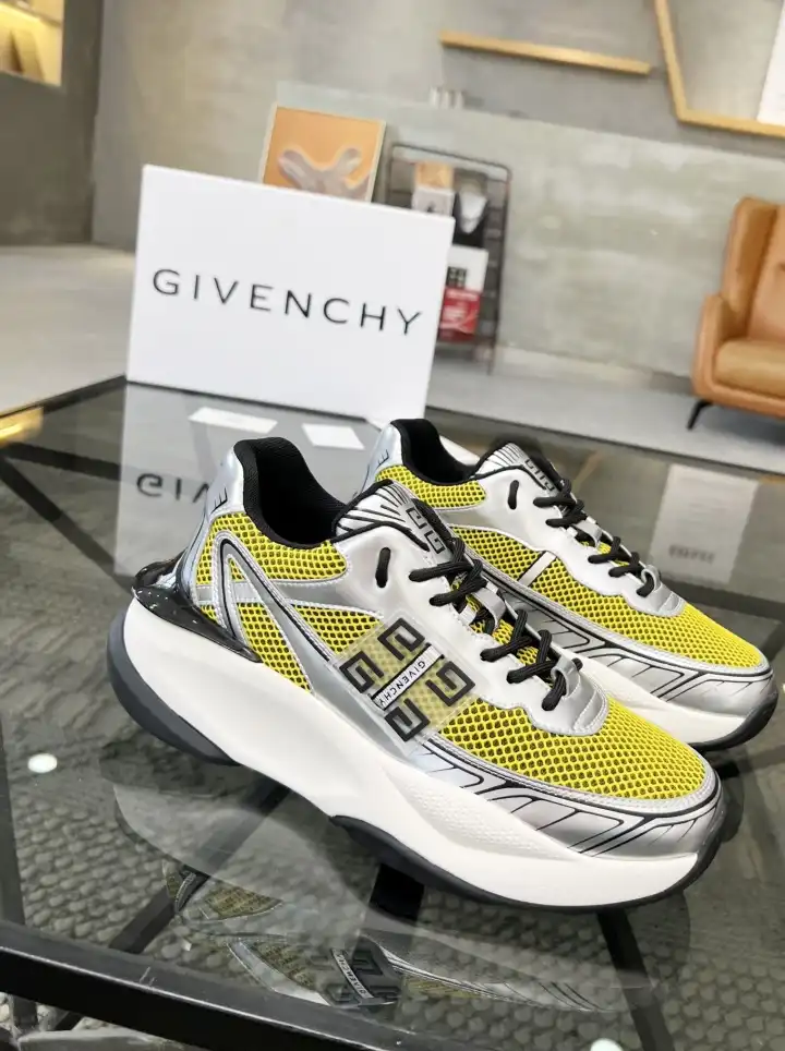 hype Givenchy Sneakers