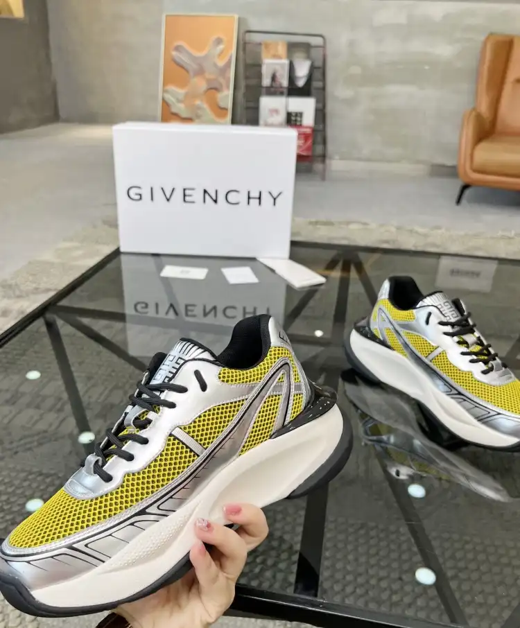 hype Givenchy Sneakers