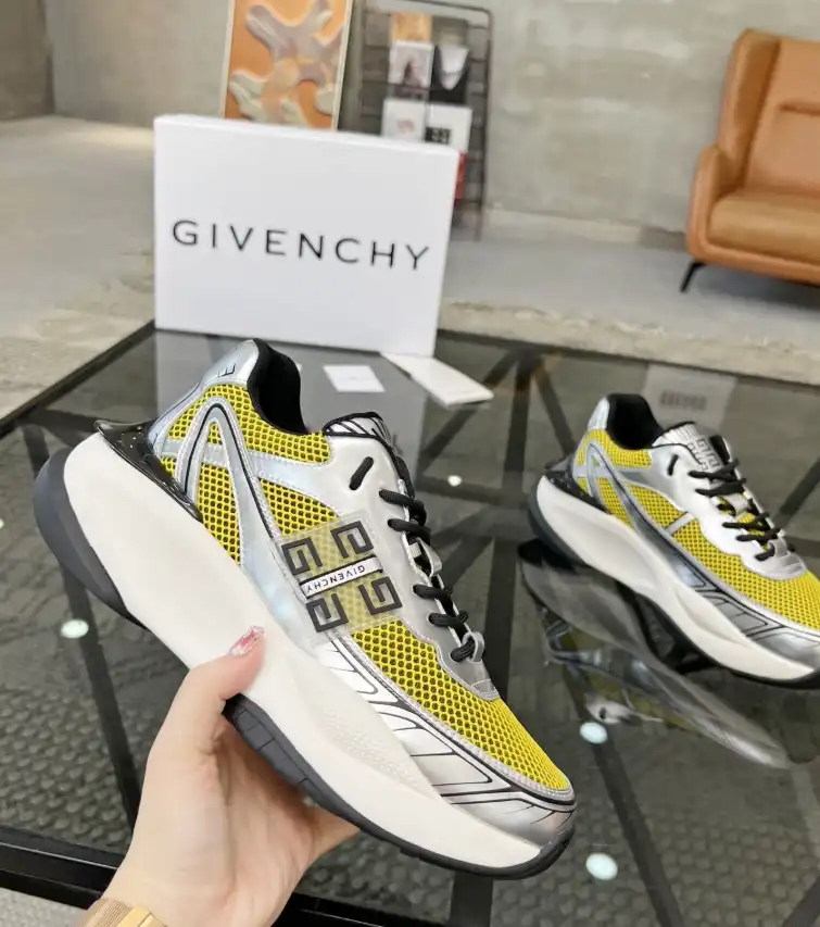 hype Givenchy Sneakers