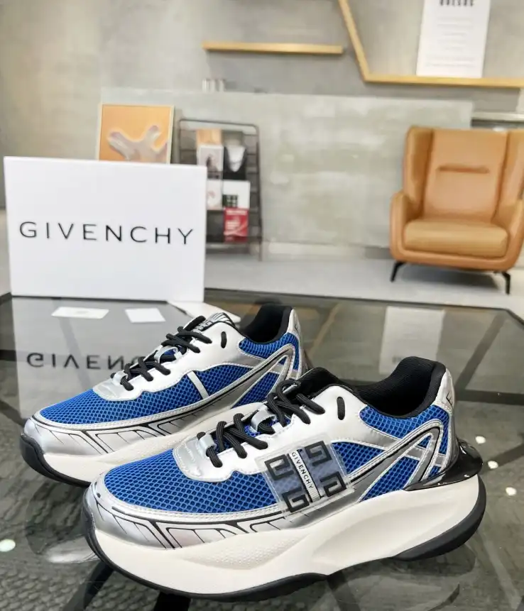 hype Givenchy Sneakers