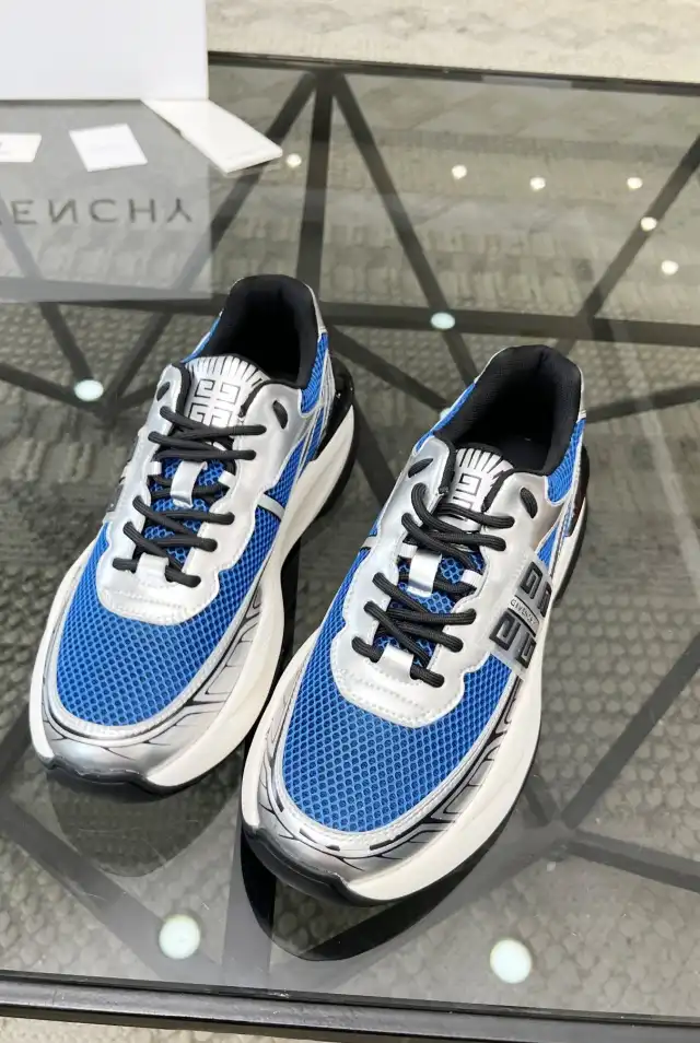 hype Givenchy Sneakers