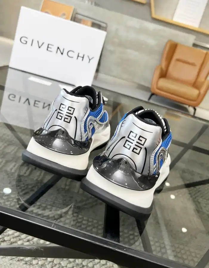 hype Givenchy Sneakers