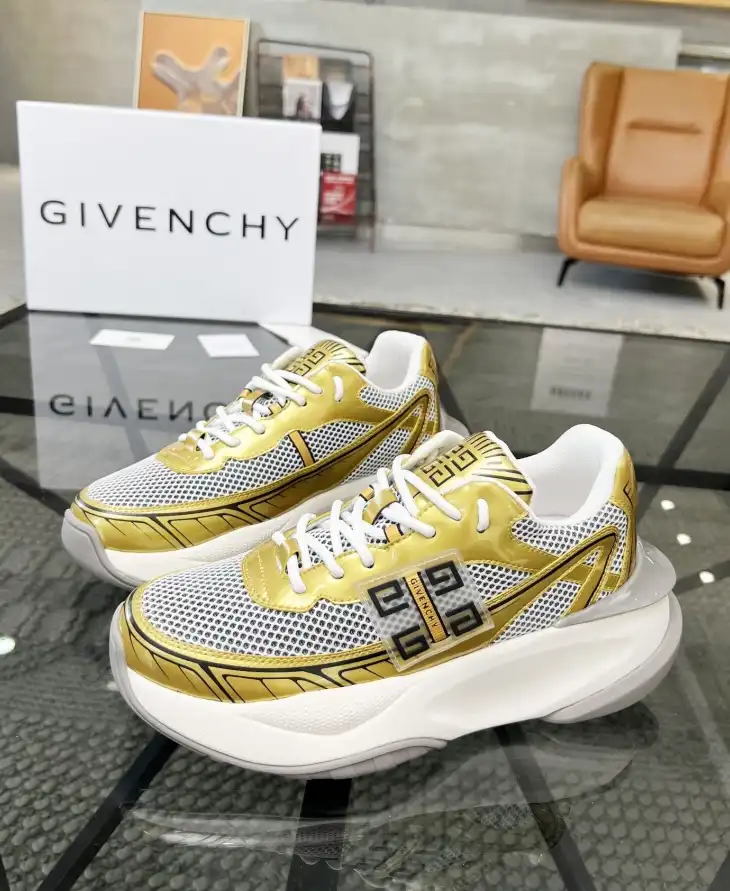 hype Givenchy Sneakers