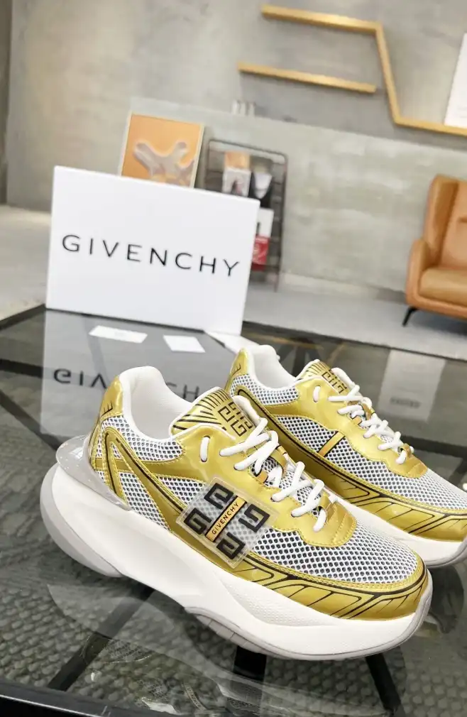 hype Givenchy Sneakers