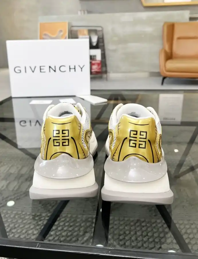 hype Givenchy Sneakers