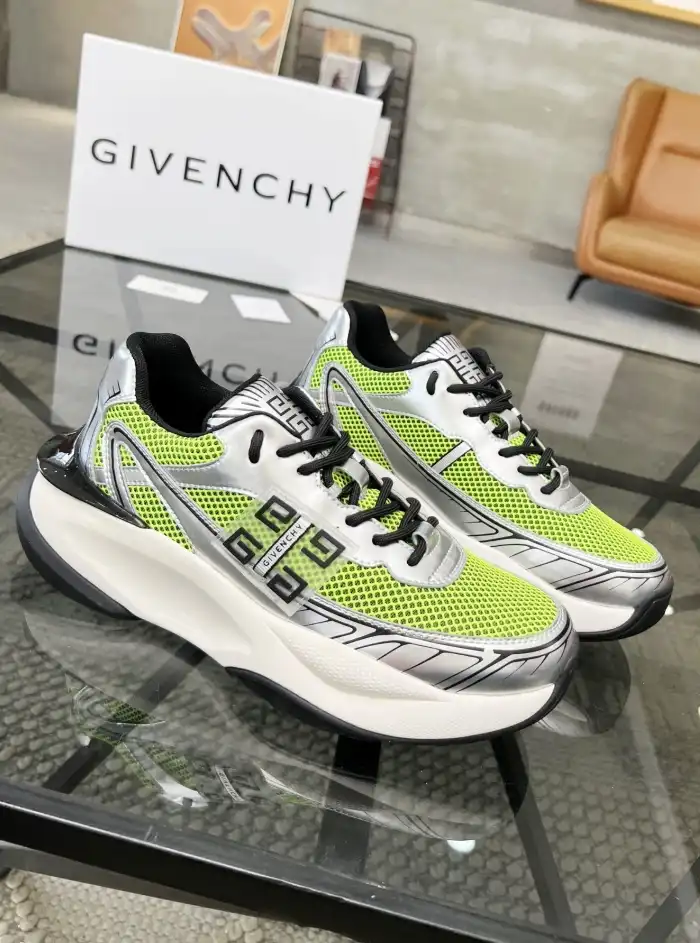 hype Givenchy Sneakers