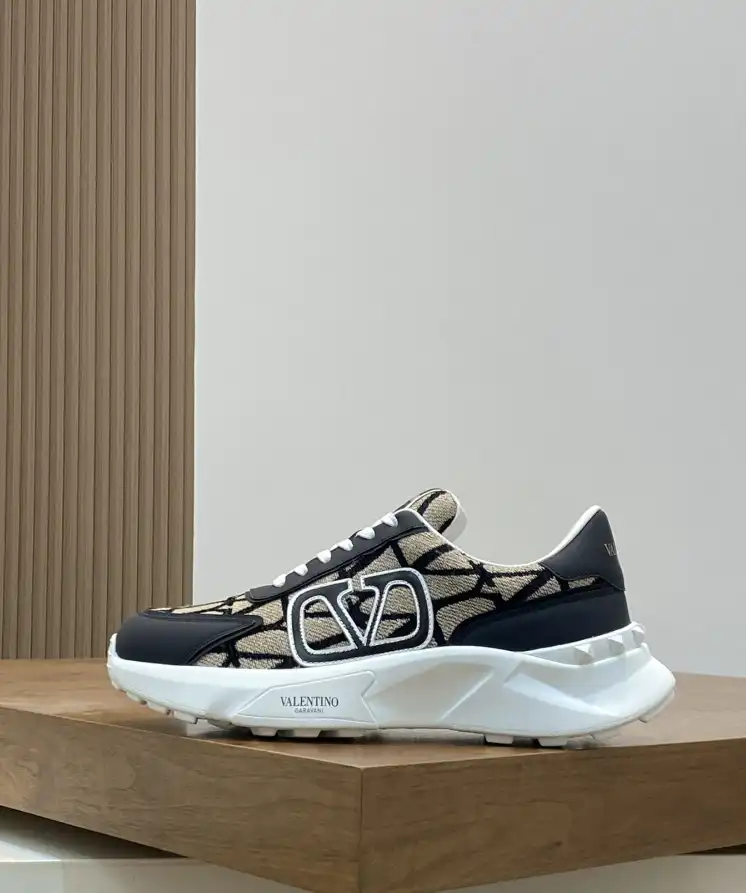 hype Valentino Casual Shoes