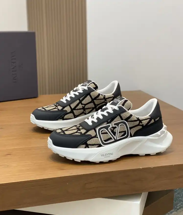 hype Valentino Casual Shoes