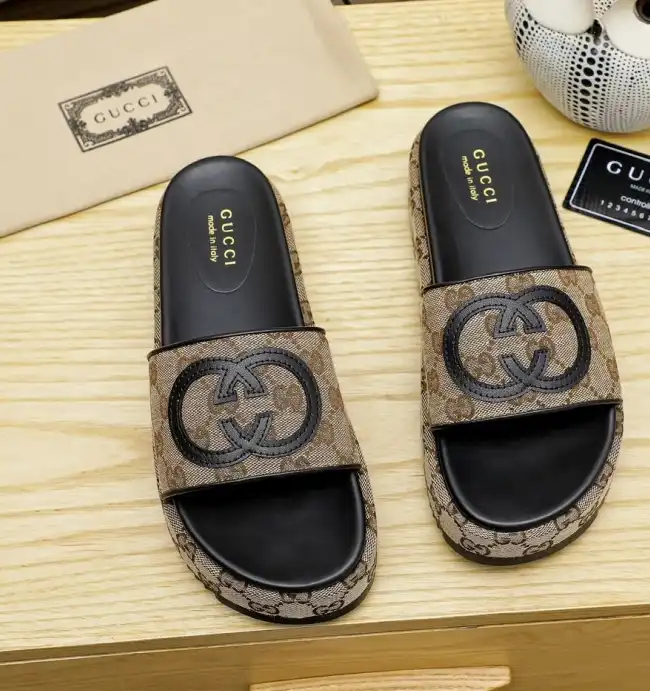 hype Gucci Slippers