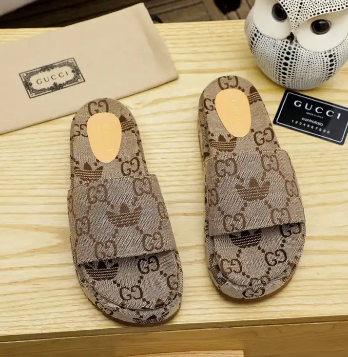 hype Gucci Slippers