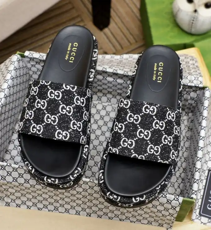 hype Gucci Slippers