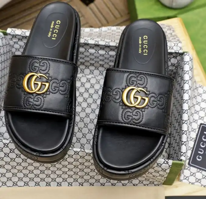 hype Gucci Slippers