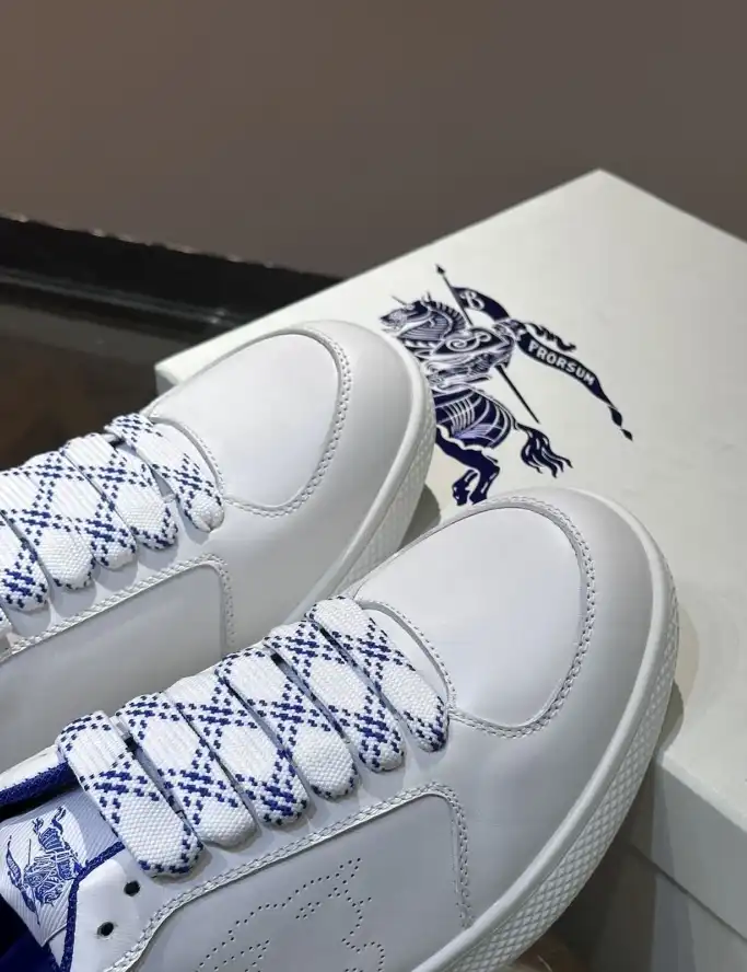 hype Burberry Sneakers