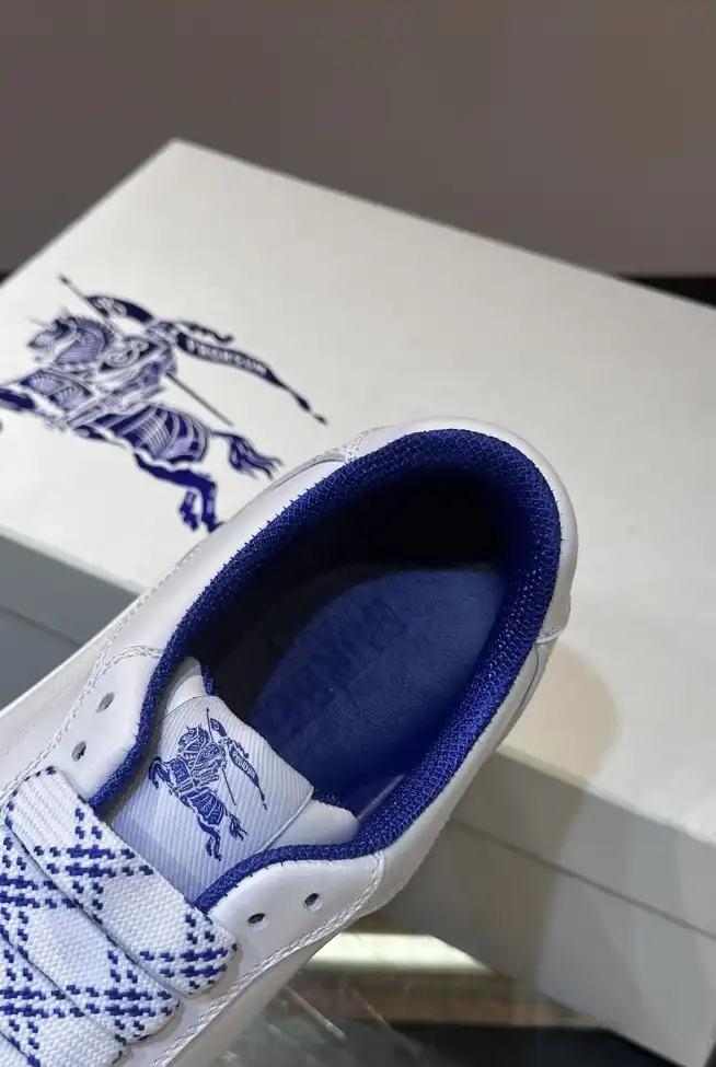 hype Burberry Sneakers