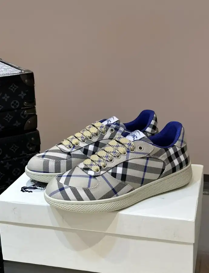 hype Burberry Sneakers