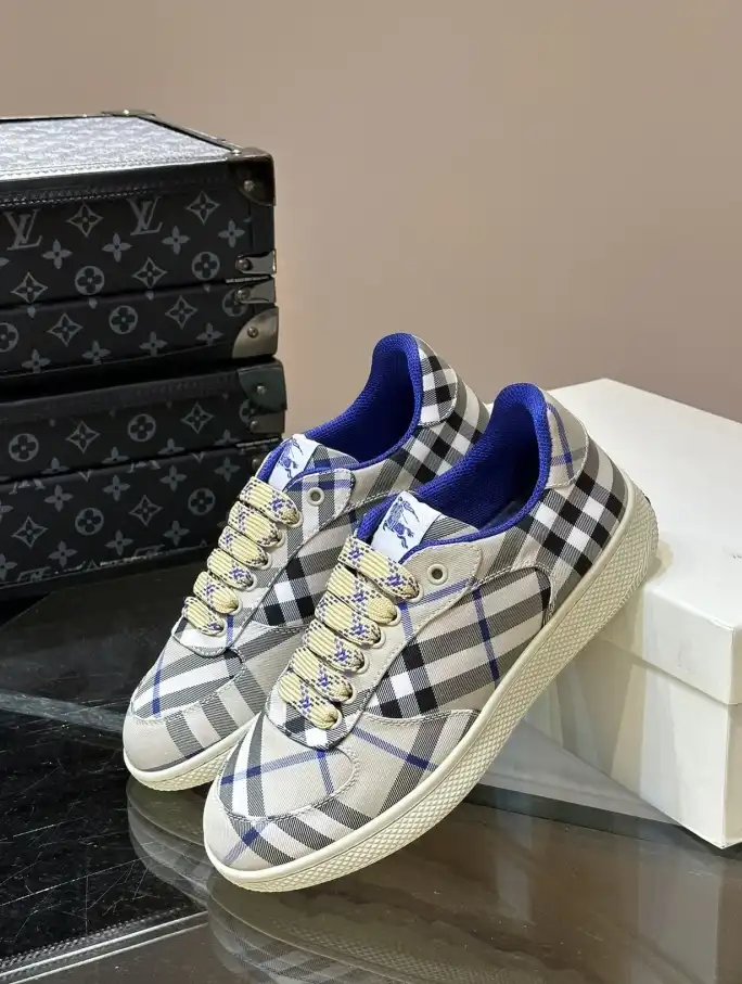 hype Burberry Sneakers