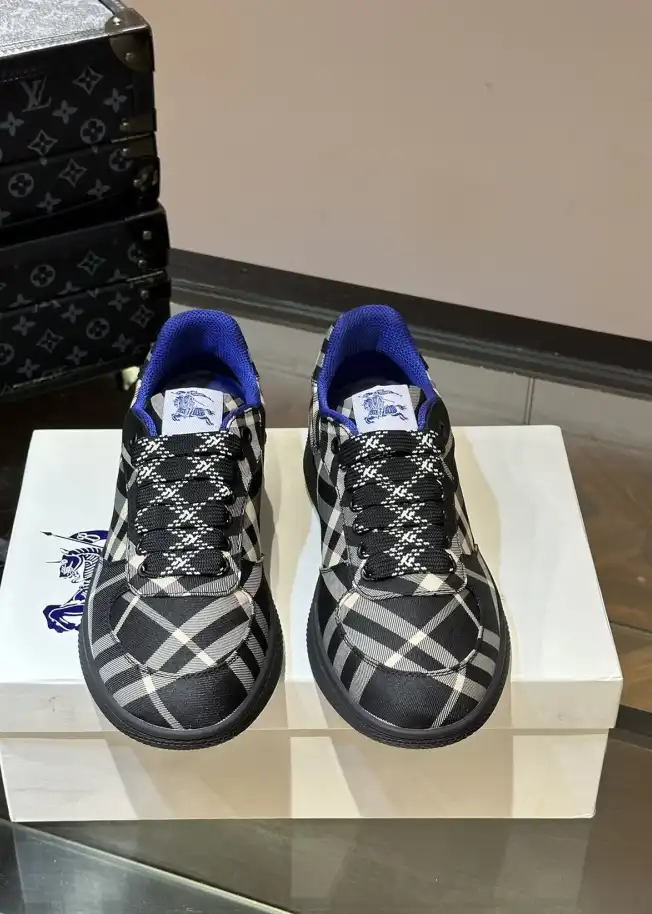 hype Burberry Sneakers