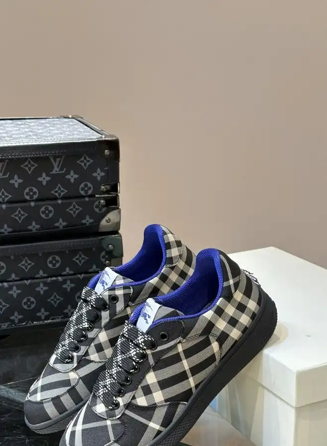 hype Burberry Sneakers