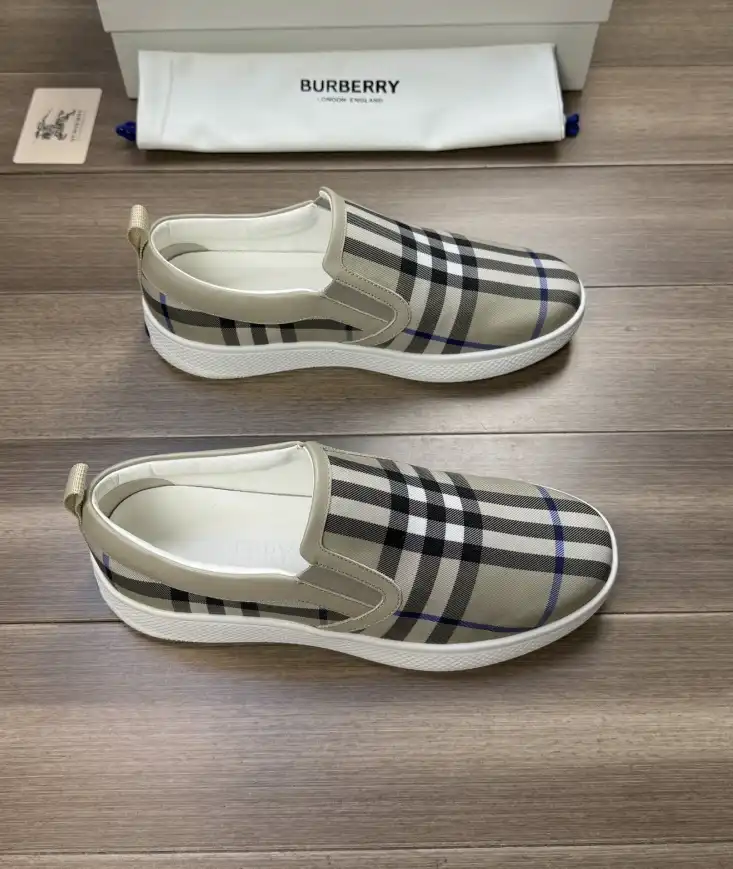 hype Burberry Sneakers