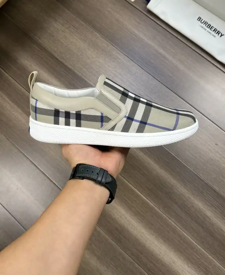 hype Burberry Sneakers