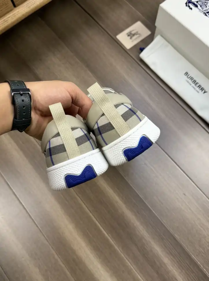 hype Burberry Sneakers