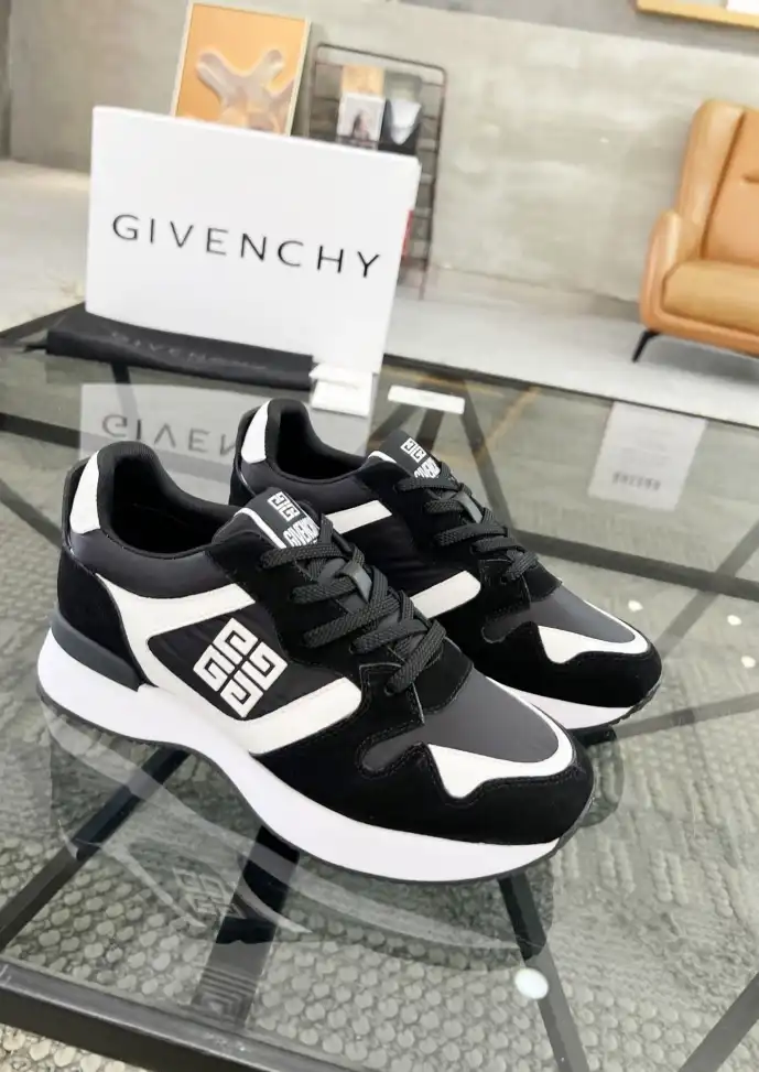 hype Givenchy Sneakers