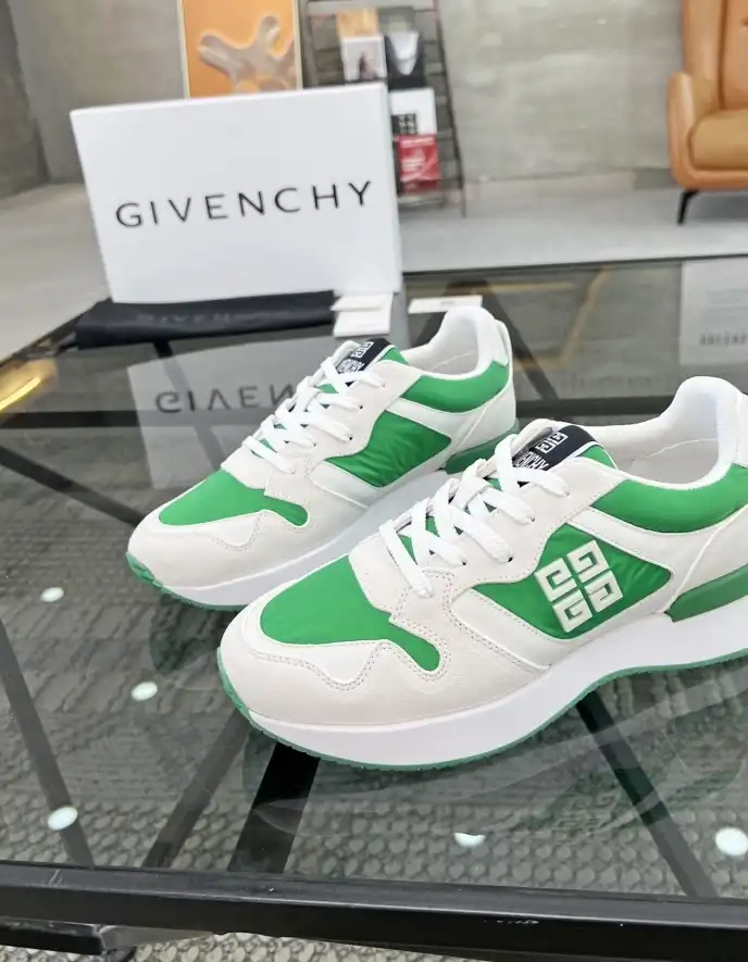 hype Givenchy Sneakers