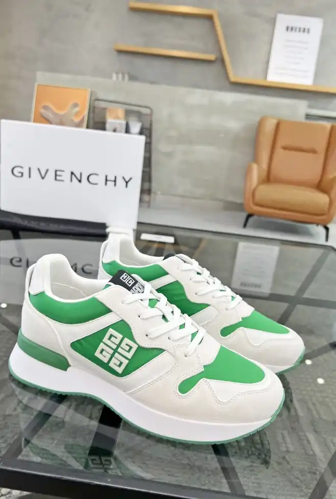 hype Givenchy Sneakers