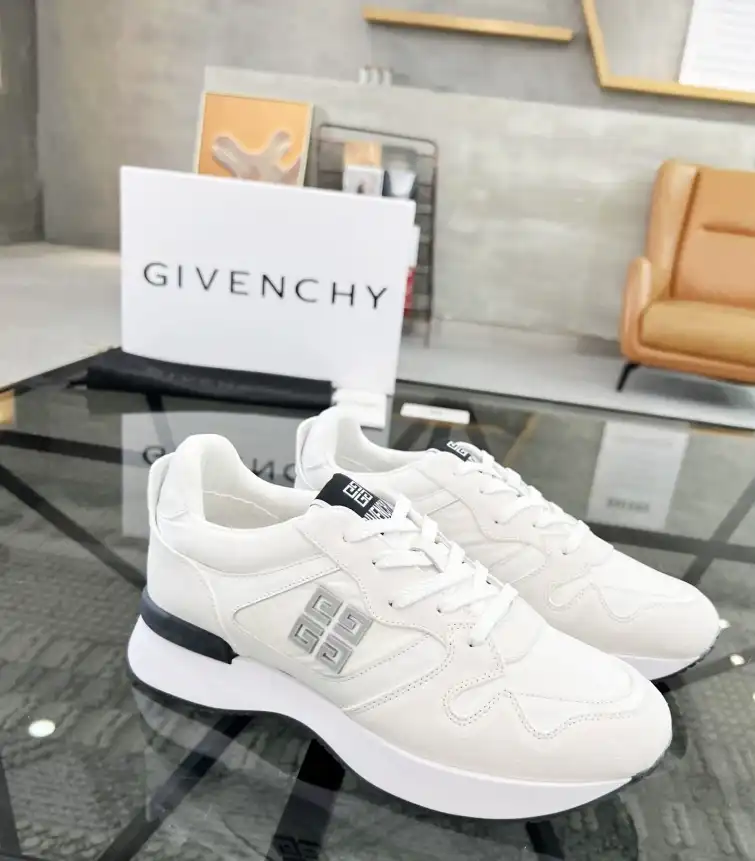 hype Givenchy Sneakers