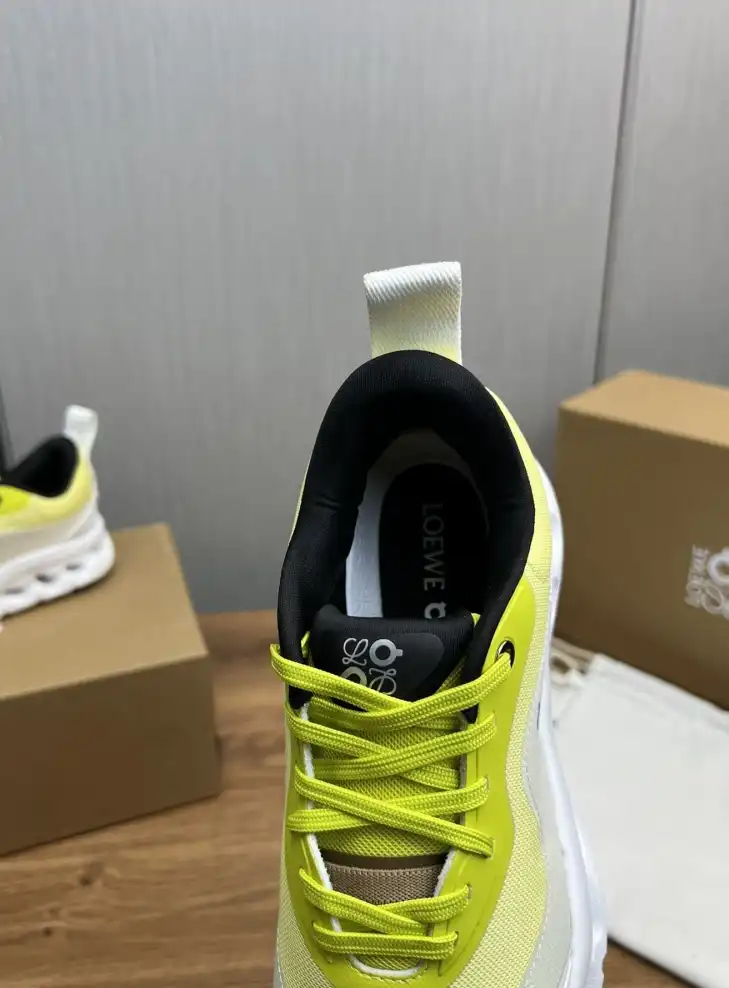 hype Loewe Sneakers