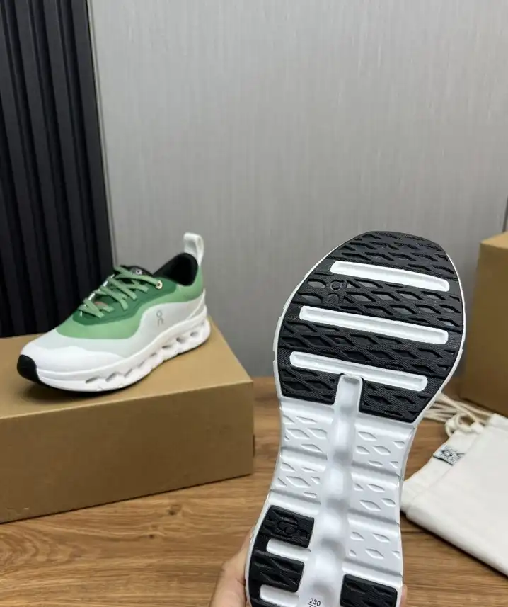 hype Loewe Sneakers