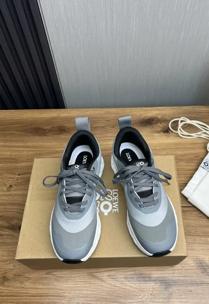 hype Loewe Sneakers