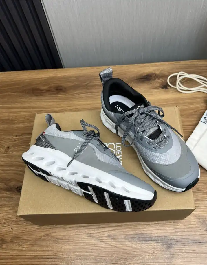 hype Loewe Sneakers