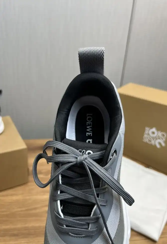 hype Loewe Sneakers