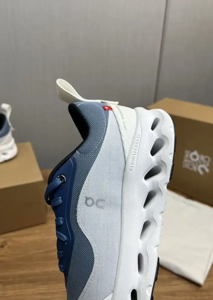 hype Loewe Sneakers