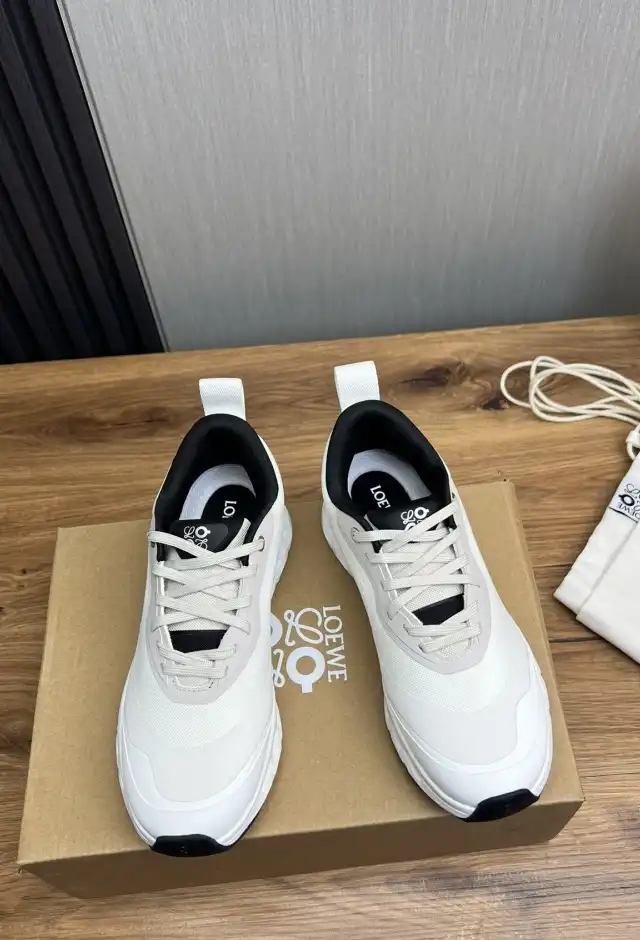 hype Loewe Sneakers