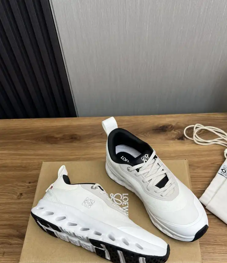 hype Loewe Sneakers