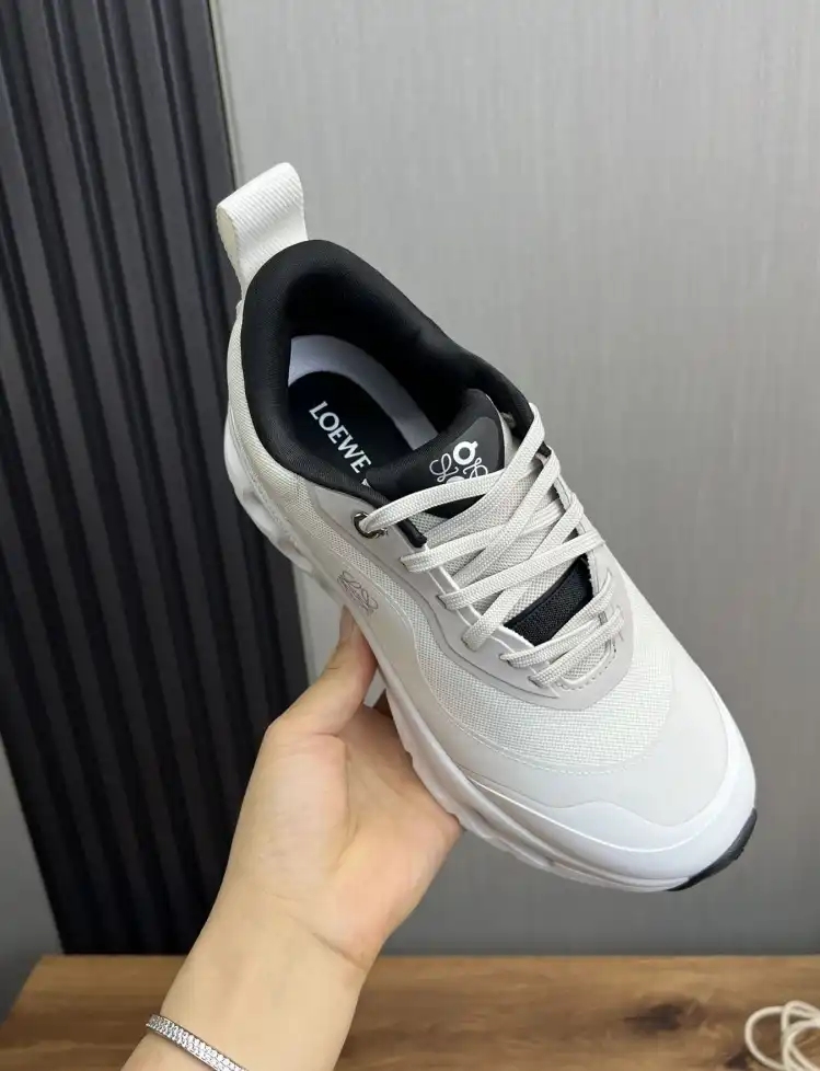 hype Loewe Sneakers